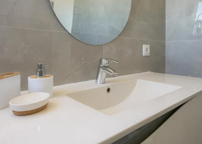 Torre - Free Parking - Swimming Pool - Sea View - By Bedzy Apartment *